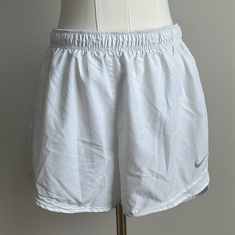 Nike Dri-Fit Women XL Lined Running Shorts White Athletic Gym Workout Summer